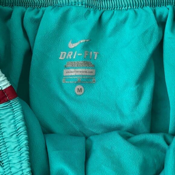 Nike Dri Fit Flowy Activewear Running Green Shorts - Picture 5 of 5